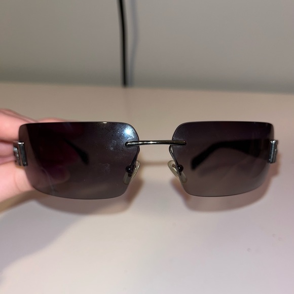 Versace sunglasses - Picture 4 of 4